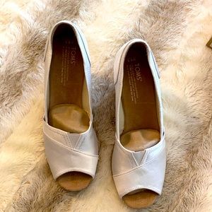 Tom’s white grosgrain wedges